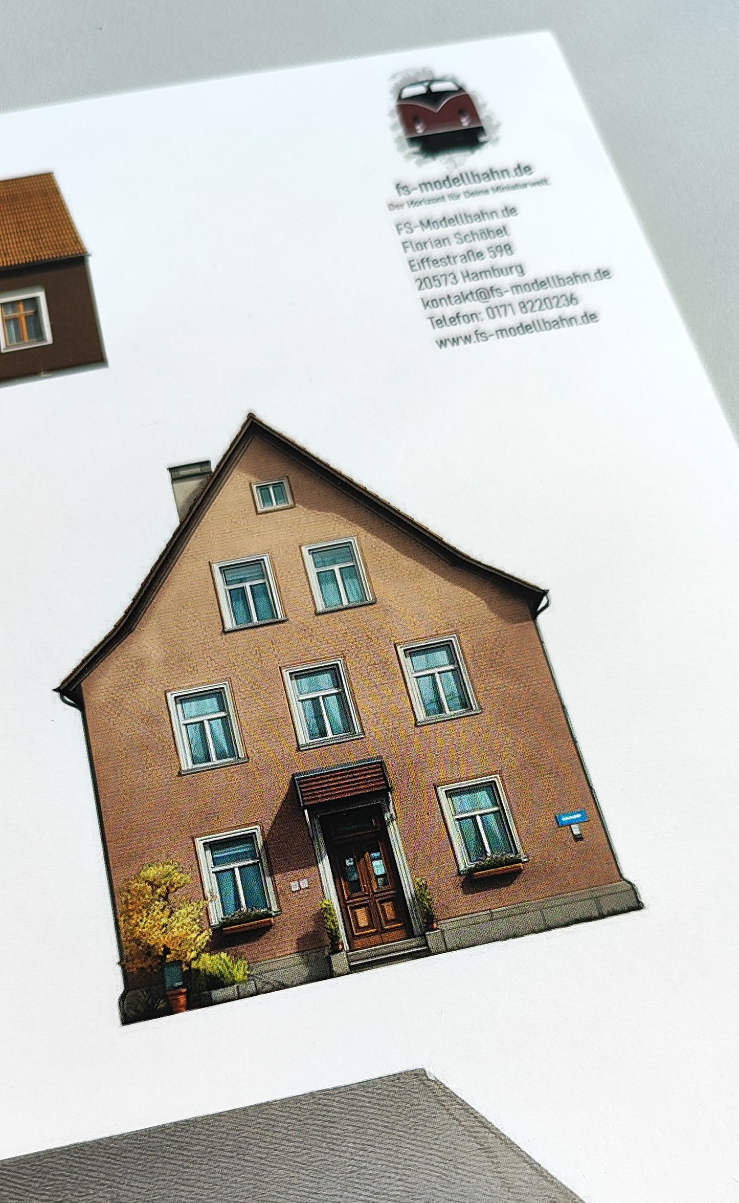 Model railway background in N gauge in 1 to 160 in 51cm width backyard building | FS-Modellbahn