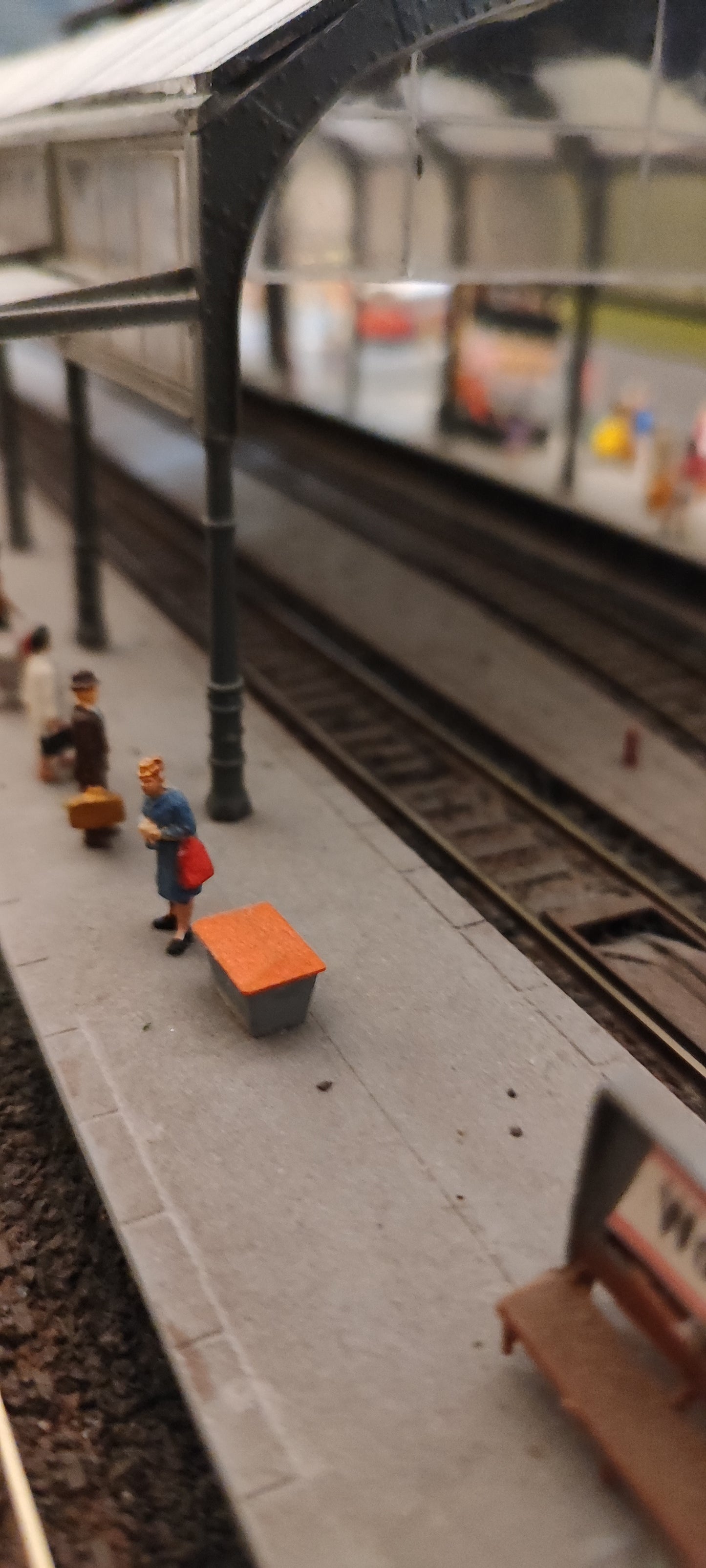 Streusalzkisten 5 Stück im Set in 1:87 Spur H0 fertig coloriert| FS-Modellbahn.de