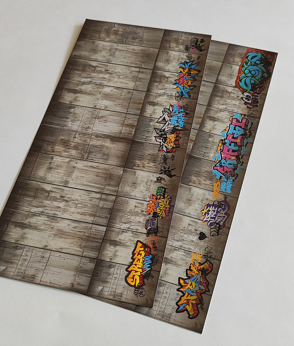 Dekorbögen gealterte Betonwand mit Graffiti Set 2 Spur H0 13,8cm x 29,7cm | FS-Modellbahn.de