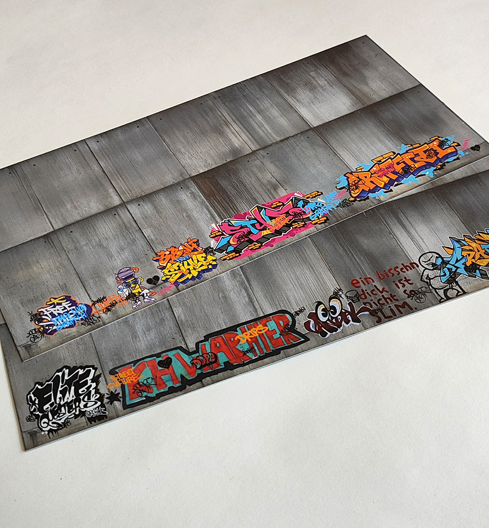Dekorbögen moderne Betonwand mit Graffiti Set 2 Spur H0 13,8cm x 29,7cm | FS-Modellbahn.de