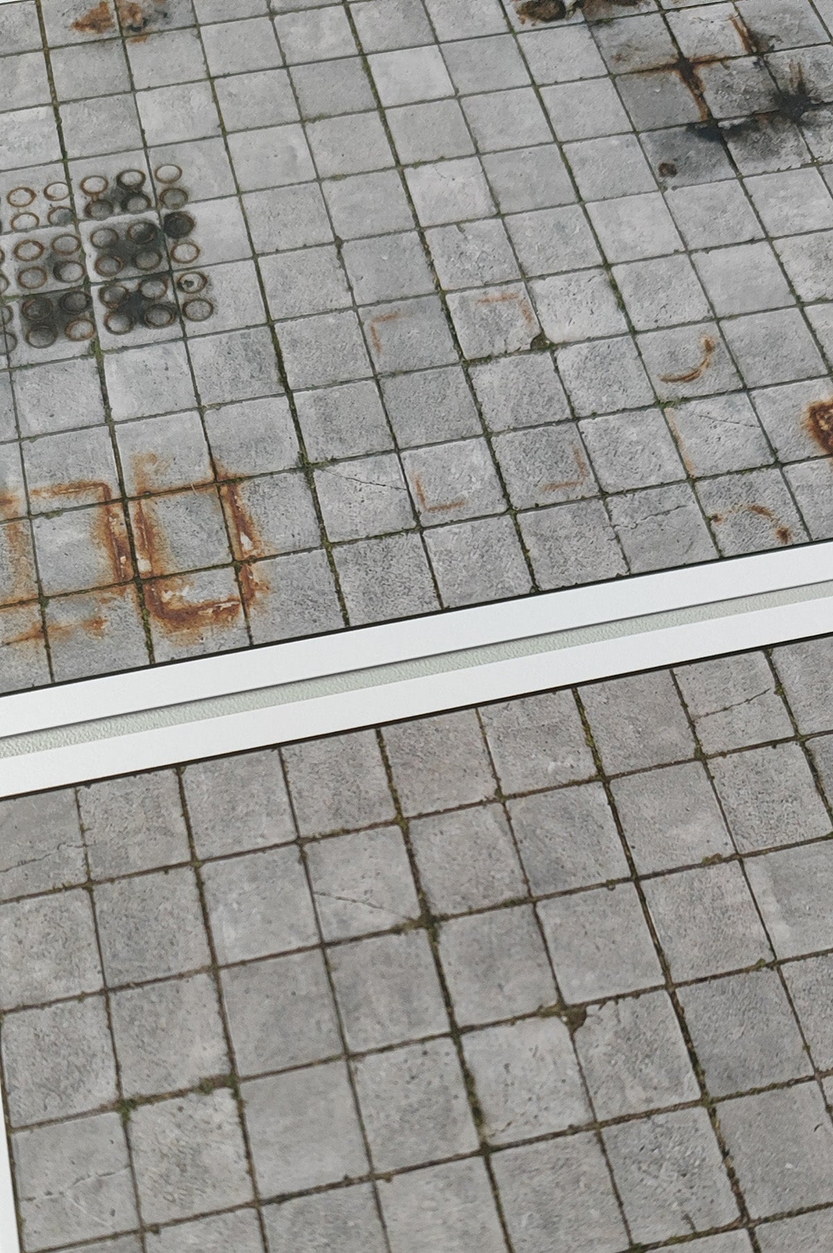 2er Set Dekorbögen stark gealterter Betonplattenboden für Gewerbegelände in Spur N | DB00000131