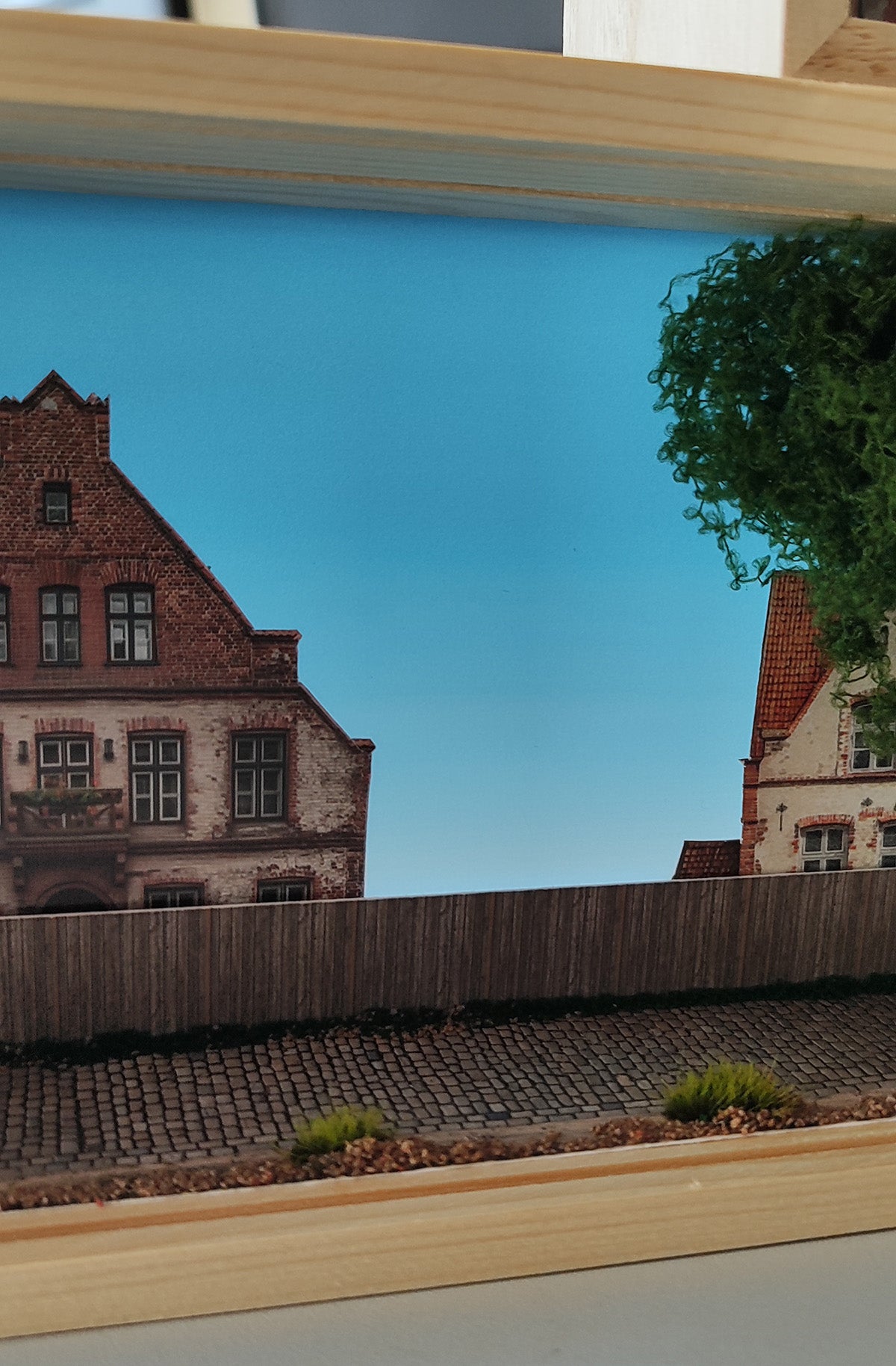 DioBox Diorama inkl. Landschaftszubehör und Hintergründen Spurweite H0 | DB00000128