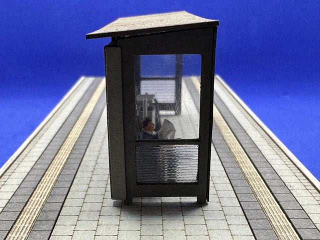 Bus Stop Shelter Epoch V to VI Kit in 1:87 H0 Gauge | FS-Modellbahn.de