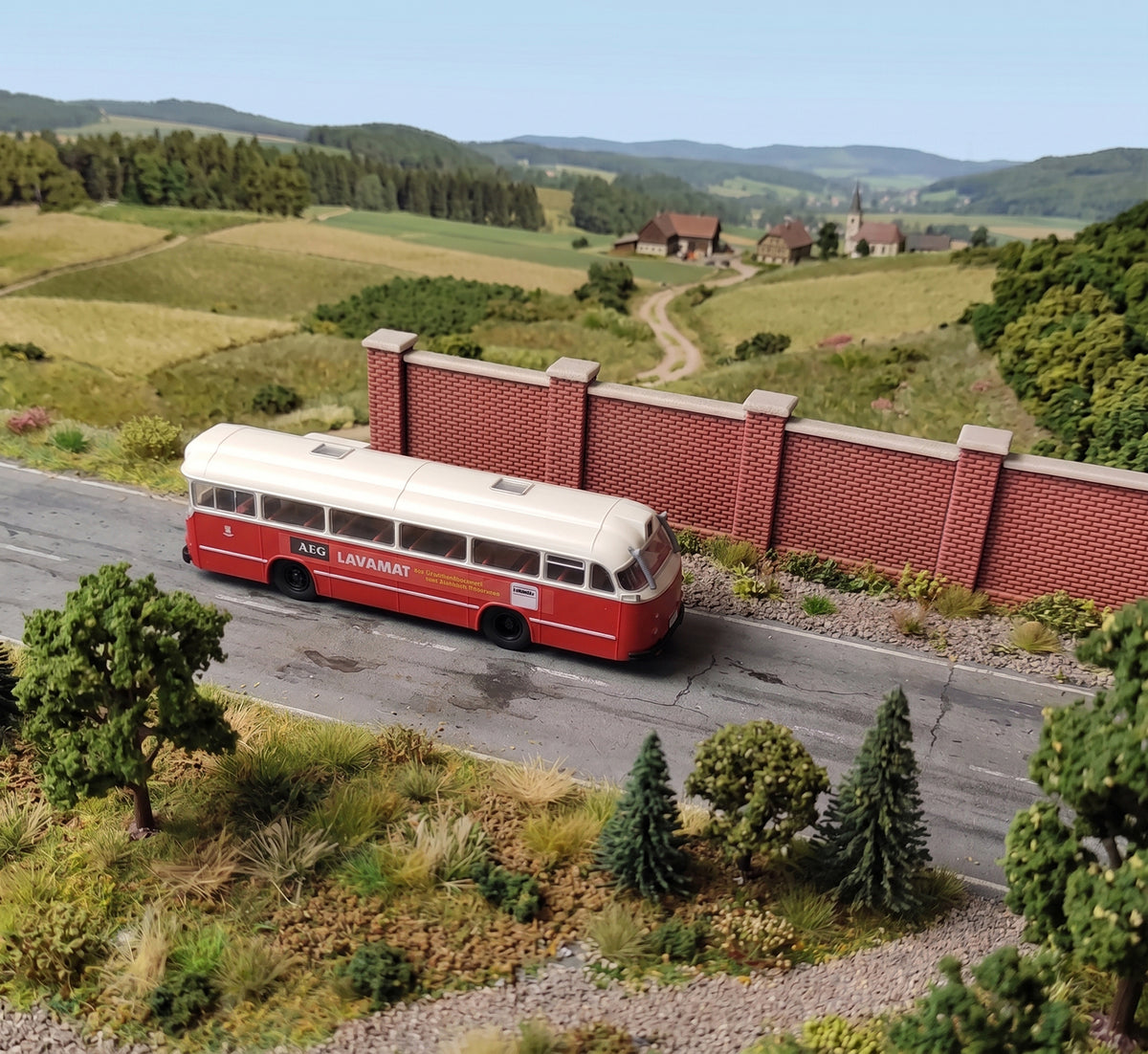 Ziegelmauern mit Zementabschluss für Gewerbe oder BW Spur H0 | MZ00000138