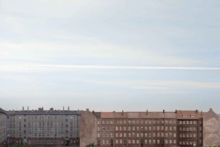 Modellbahn Hintergrund für Stadt Hinterhof mit grauem Himmel
